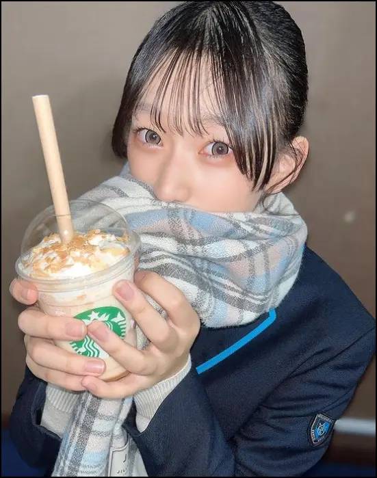 下谷あゆ、スタバ、マフラー